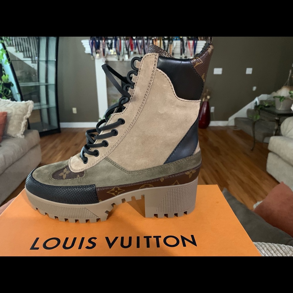 Louis Vuitton Laureate Platform Desert